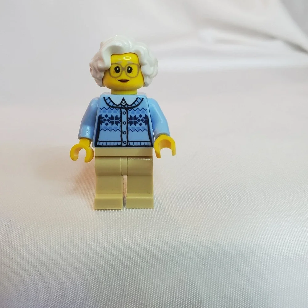 LEGO‎ Grandma & Grandad  Minifigure from Set 60134 City People